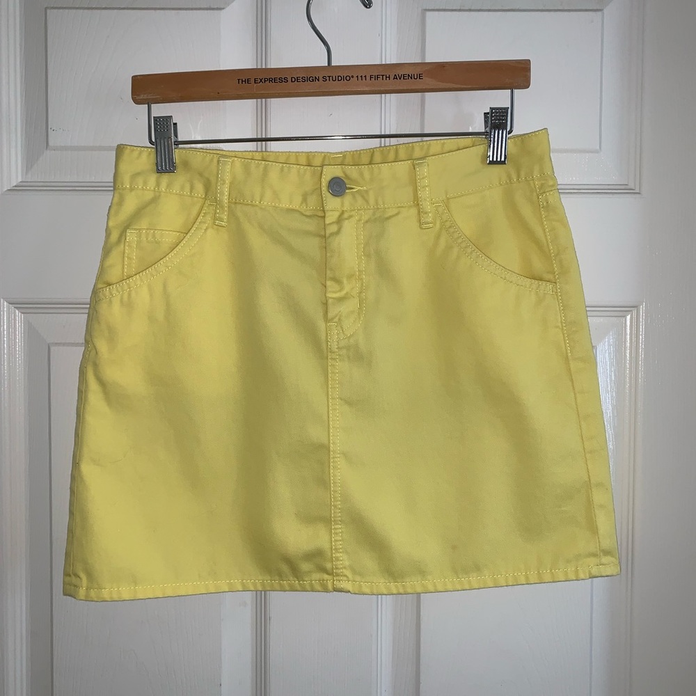 Uni Qlo yellow mini skirt
